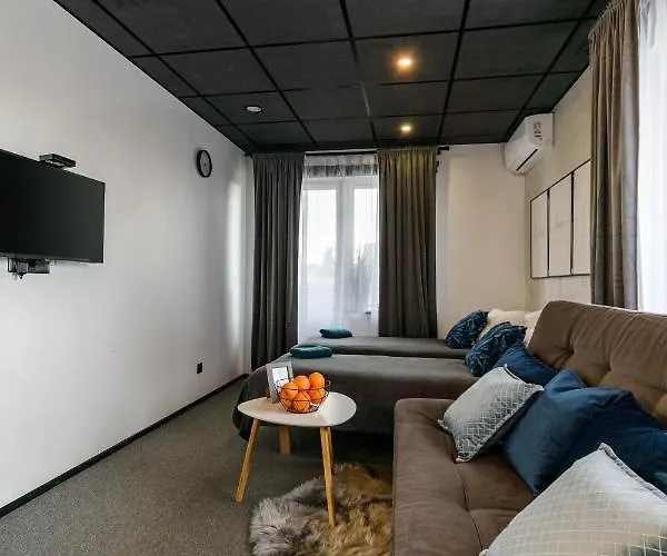 Lägenhet Apartments24 Ilu